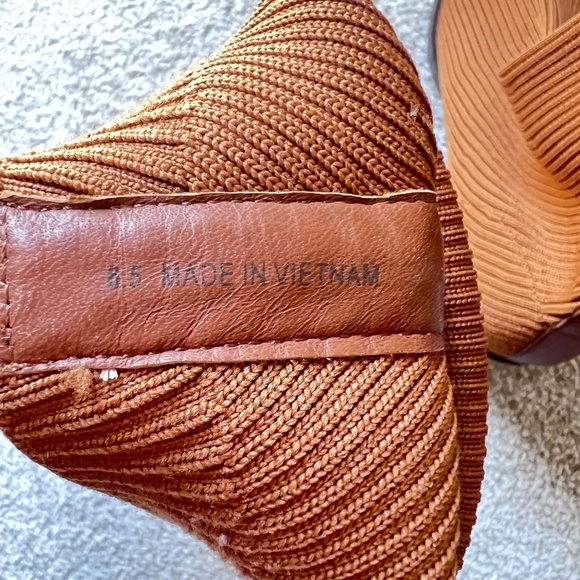 Everlane Glove Ribbed Knit Boot Toffee 8.5 - Picture 5 of 6